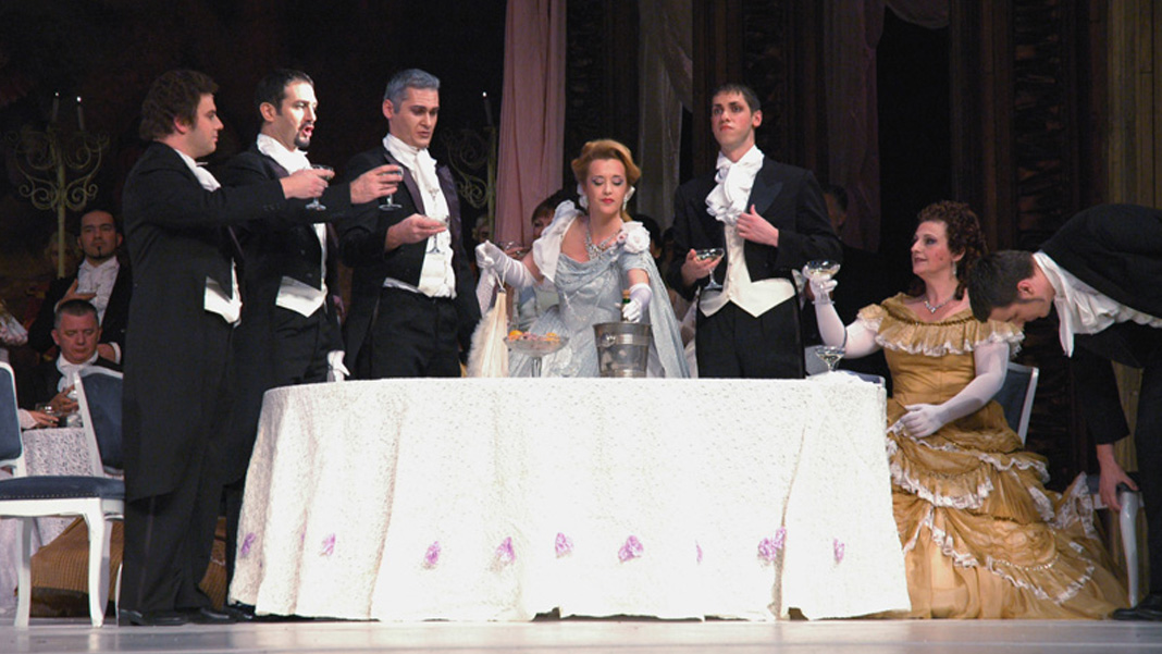 Два извођења опере „Травијата“ у октобру