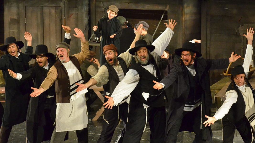 „Виолиниста на крову”