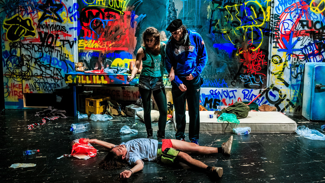 ПРЕМИЈЕРА: „Отпор“, Ли Мекдугал