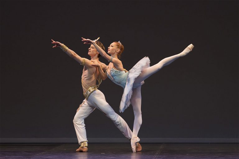 Данил Симкин у октобру стиже у Србију