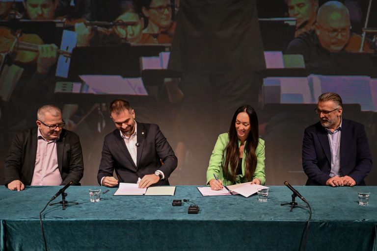 СНП и Град потписали споразум „Најбољи новосадски музичари свирају најлепшу музику за Новосађане“