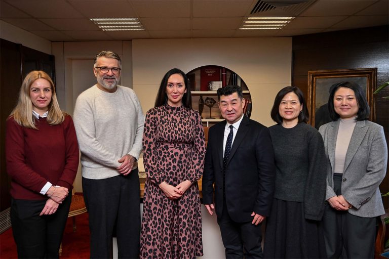 Састанак в. д. управника СНП-а Драгане Милошевић и делегације Националне пекиншке опере